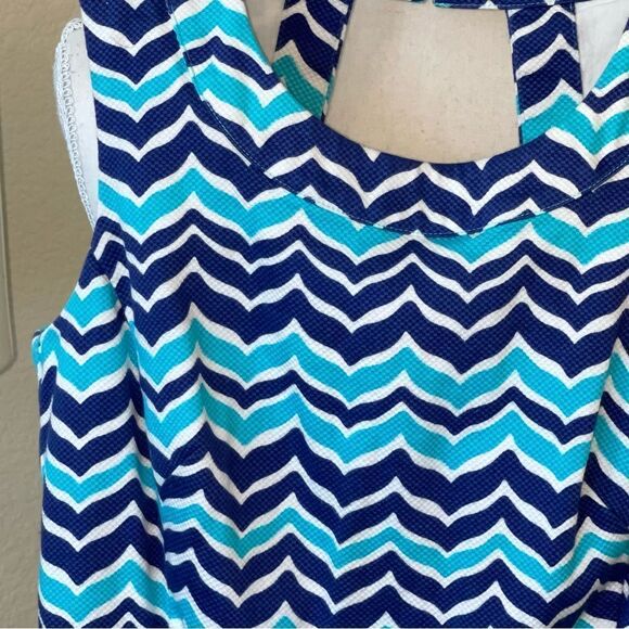 Vineyard Vines Blue Wave Chevron Dress sz 2 - Picture 2 of 4